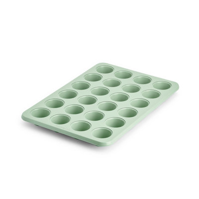 24-Cup Nonstick Aluminized Steel Muffin Pan, Beetroot