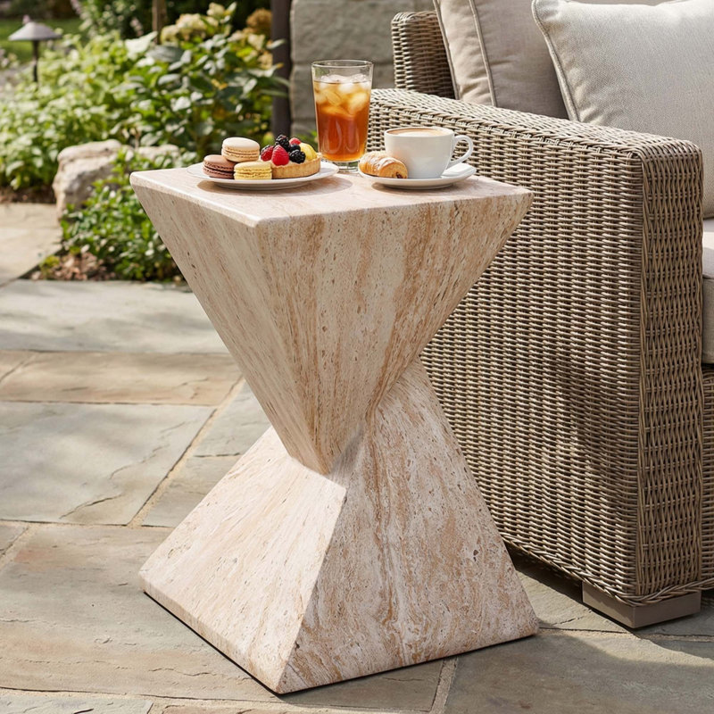 Table d'appoint de patio en béton 18,5 "H, Beige Marble