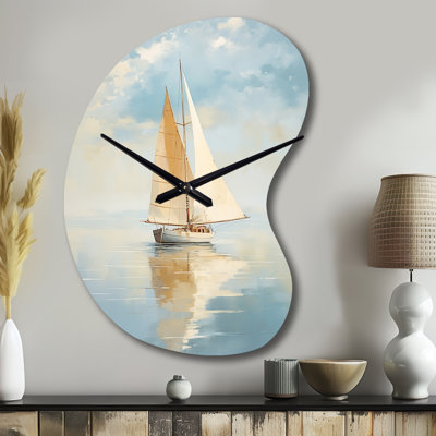 Grande horloge murale multicolore voilier