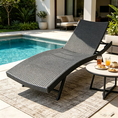 KAUAI PE WICKER CHAISE