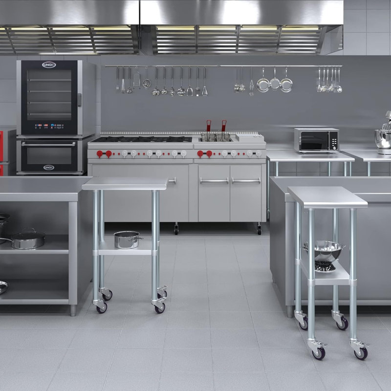 Table en acier inoxydable avec roulettes, H 38 po x L 15 po x l 24 po