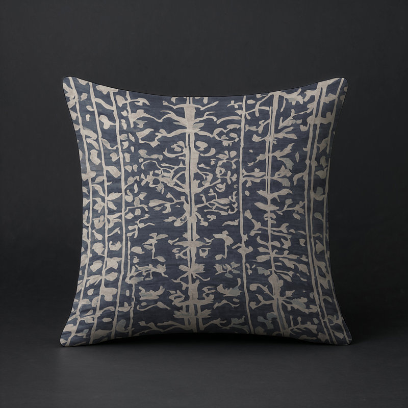 Coussin décoratif intérieur et extérieur Modern, Carré 16 po, Bleu marine / ivoire / beige floral