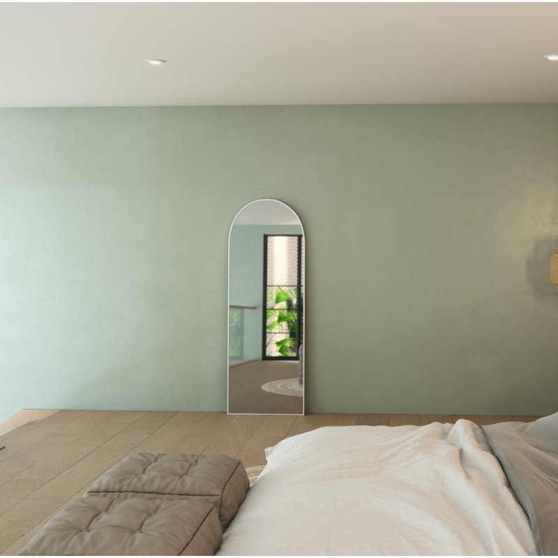 Miroir incliné Kira, Blanc, 67 po x 24 po