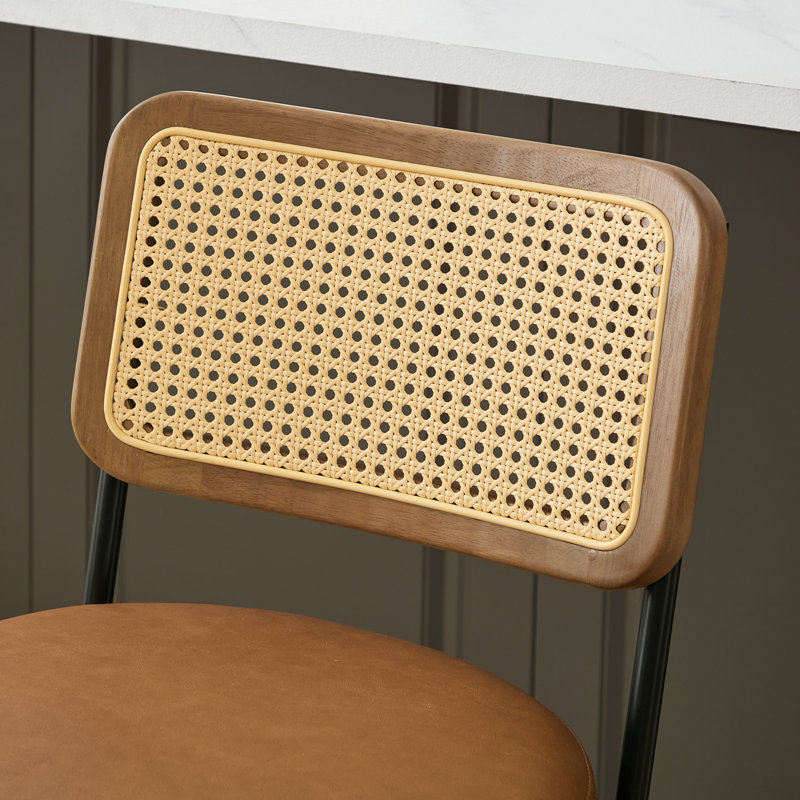 Tabouret de comptoir pivotant de 26 po avec dossier en rotin et pieds en bois courbé au fini noyer, Similicuir brun, 3