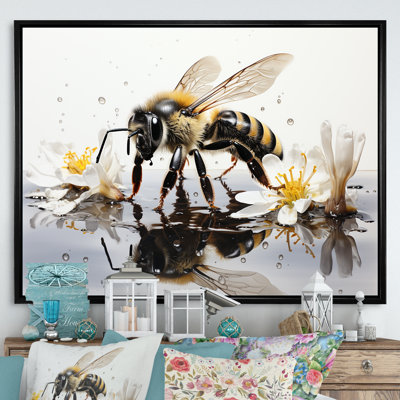 " Minimalism Bee Reflection On Water "