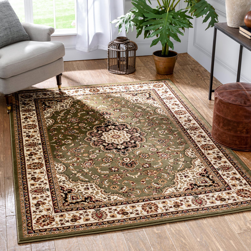 Tapis vert Denzel Medallion Kashan, Rectangle 7 pi 10 po x 9 pi 10 po