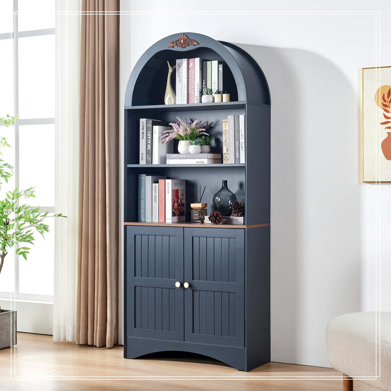 Armoire de rangement arquée avec appliques décoratives, buffet en panneau de fibres à densité moyenne anti-égratignures, tablettes et charnières réglables, sangle anti-basculement, armoire à vin de rangement autoportante pour le salon et la salle à manger