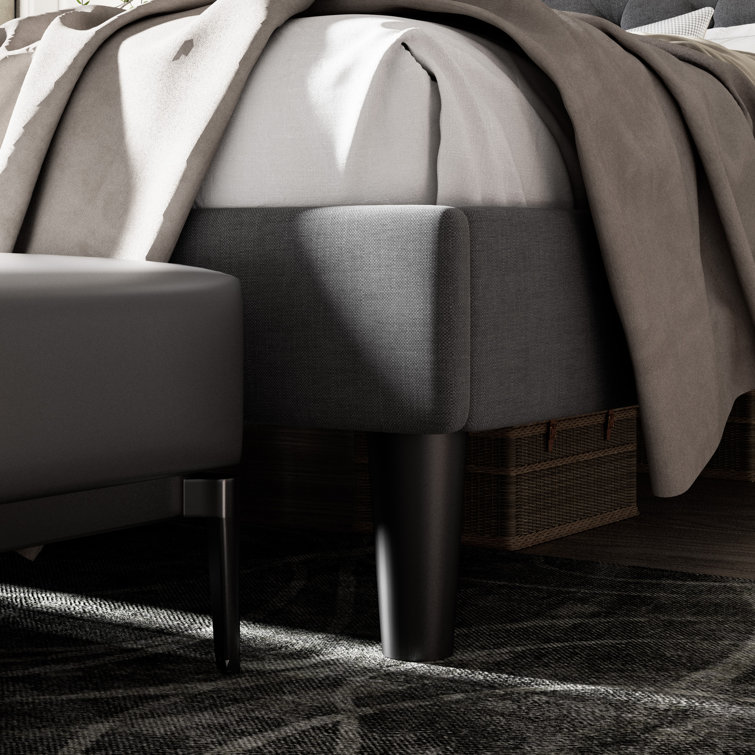 Hegg Tufted Upholstered Platform Bed