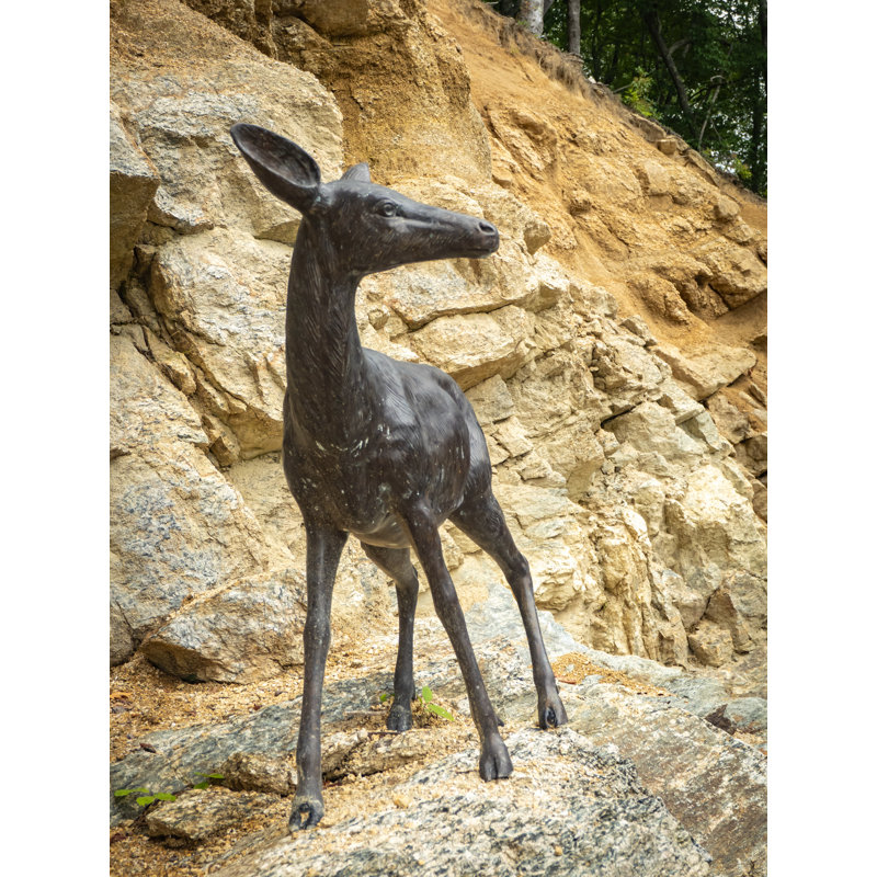 Statue de biche en bronze Bradeord