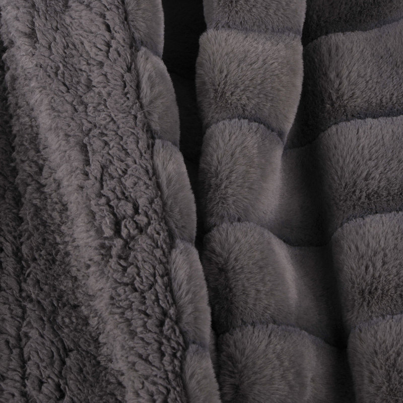 Jeté Super Mink, Gris anthracite, L 50 po x L 60 po