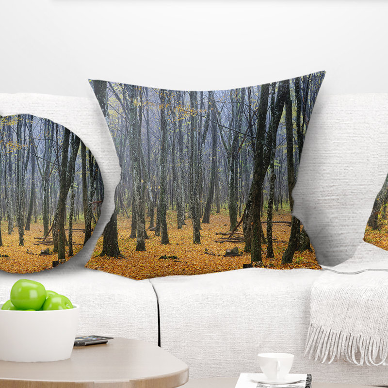 Coussin foncé à imprimé forêt foncée - Forêt d'automne, 16 po x 1 po, Carré