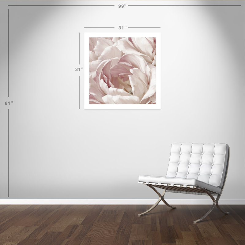 Intime rosé II - photographie, H 31 po x l 31 po x P 0,1 po, Papier imprimé