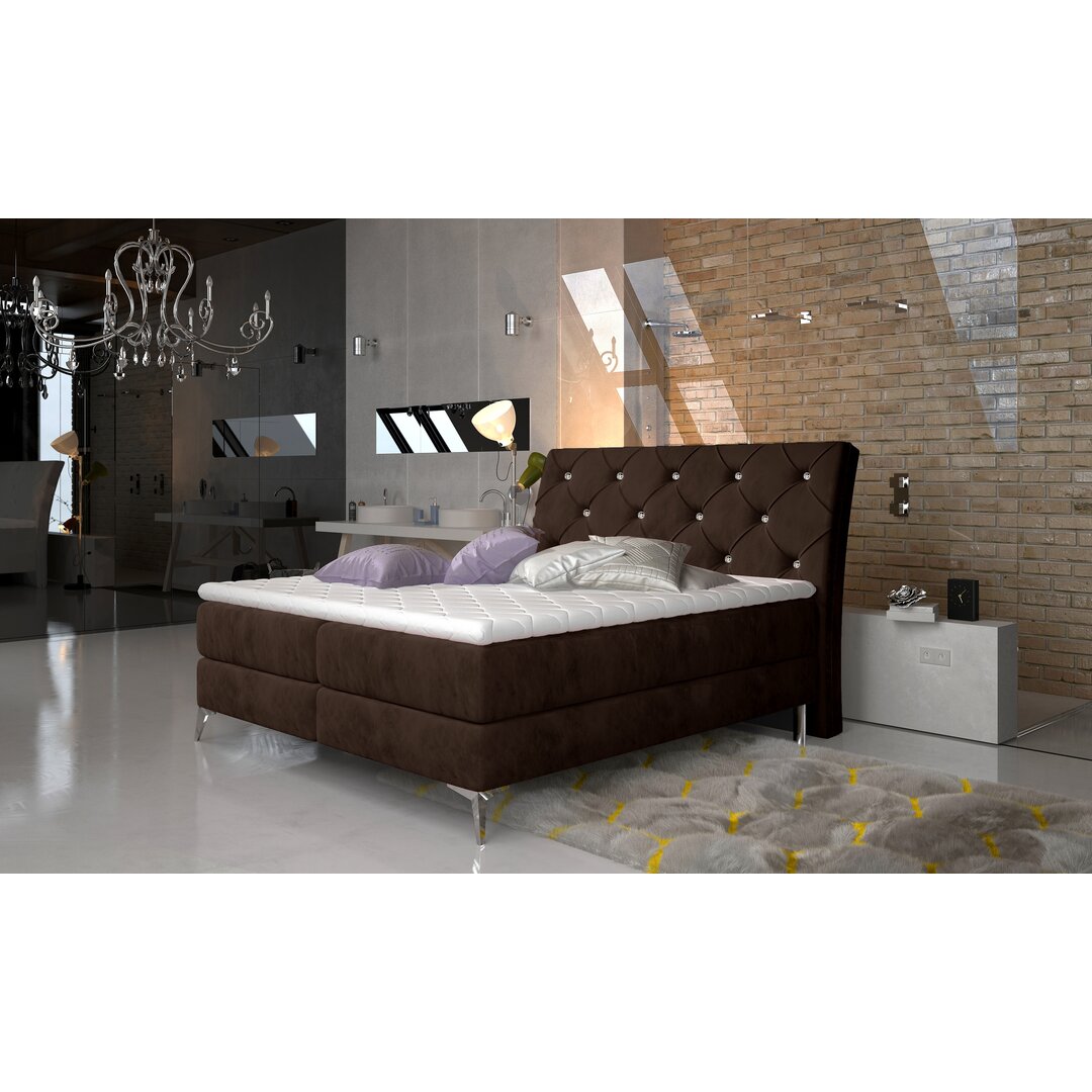 Boxspringbett Everly mit Bettkasten