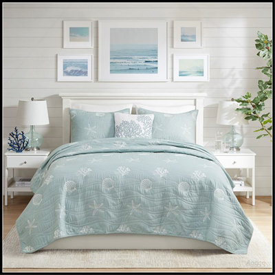 4 Piece Cotton Reversible Embroidered Quilt Set with Throw Pillow Aqua King/Cal King