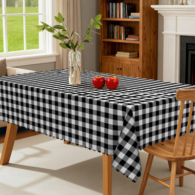Black checkered patchwork design, machine-washable polyester tablecloth