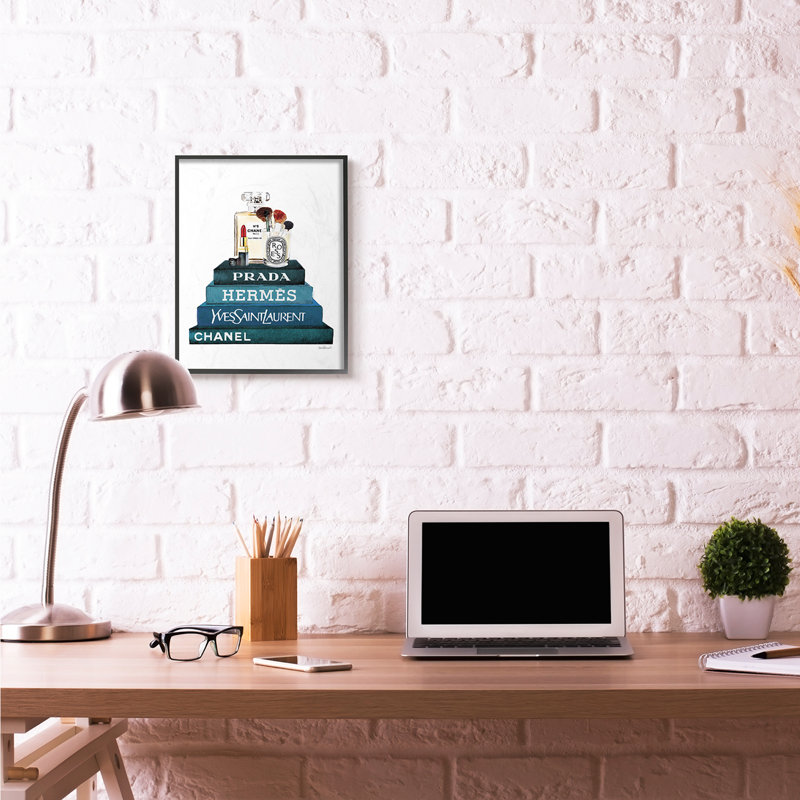«Fashion Designer Makook Bookstack Blue», art textuel, H 20 po x l 16 po, Giclée encadrée noir minuit