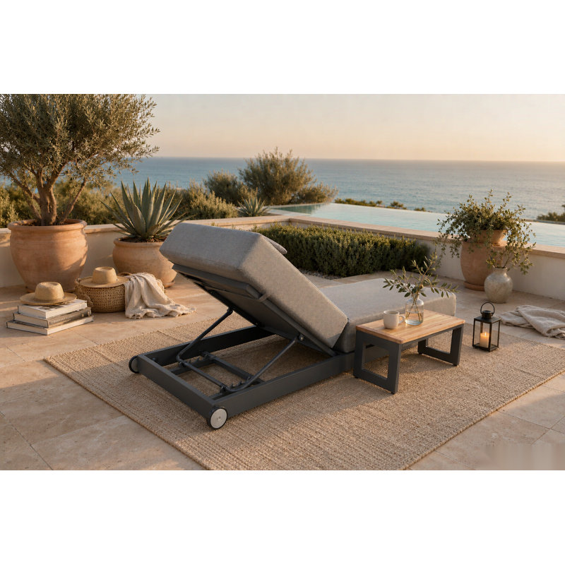 Outdoor Single chaise with Cushions