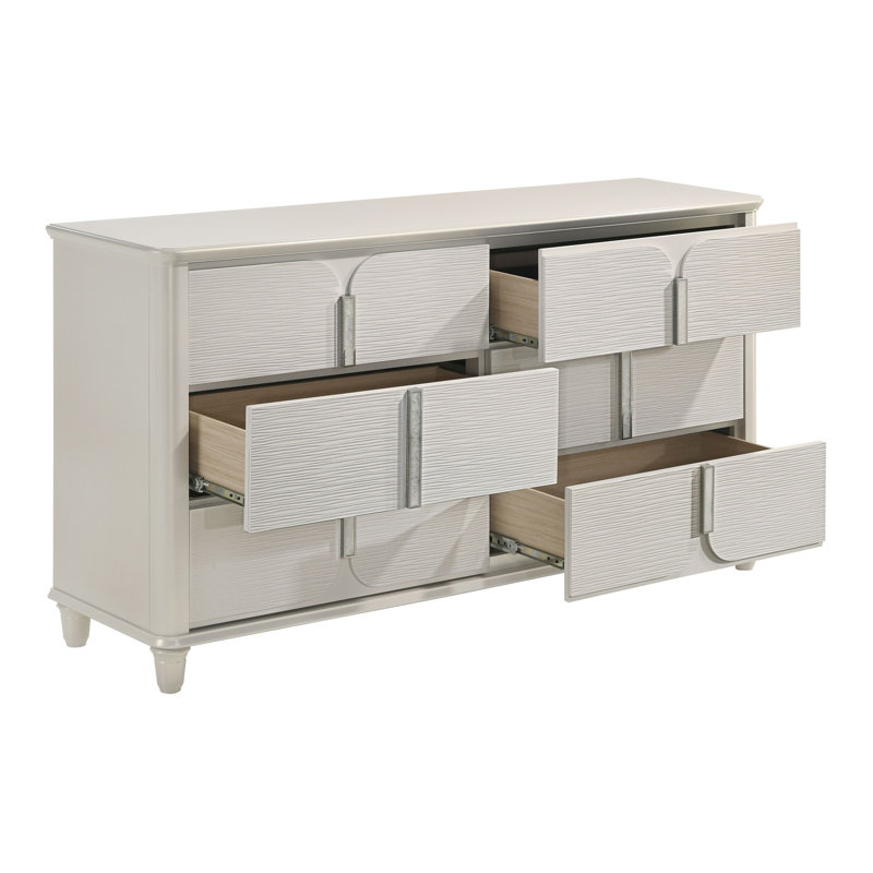 Commode, finition blanc perle