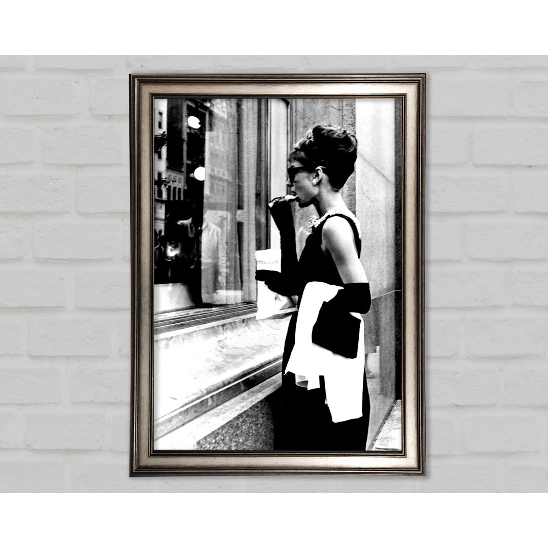 Audrey Hepburn Window Shopping - Einzelner Bilderrahmen Kunstdrucke