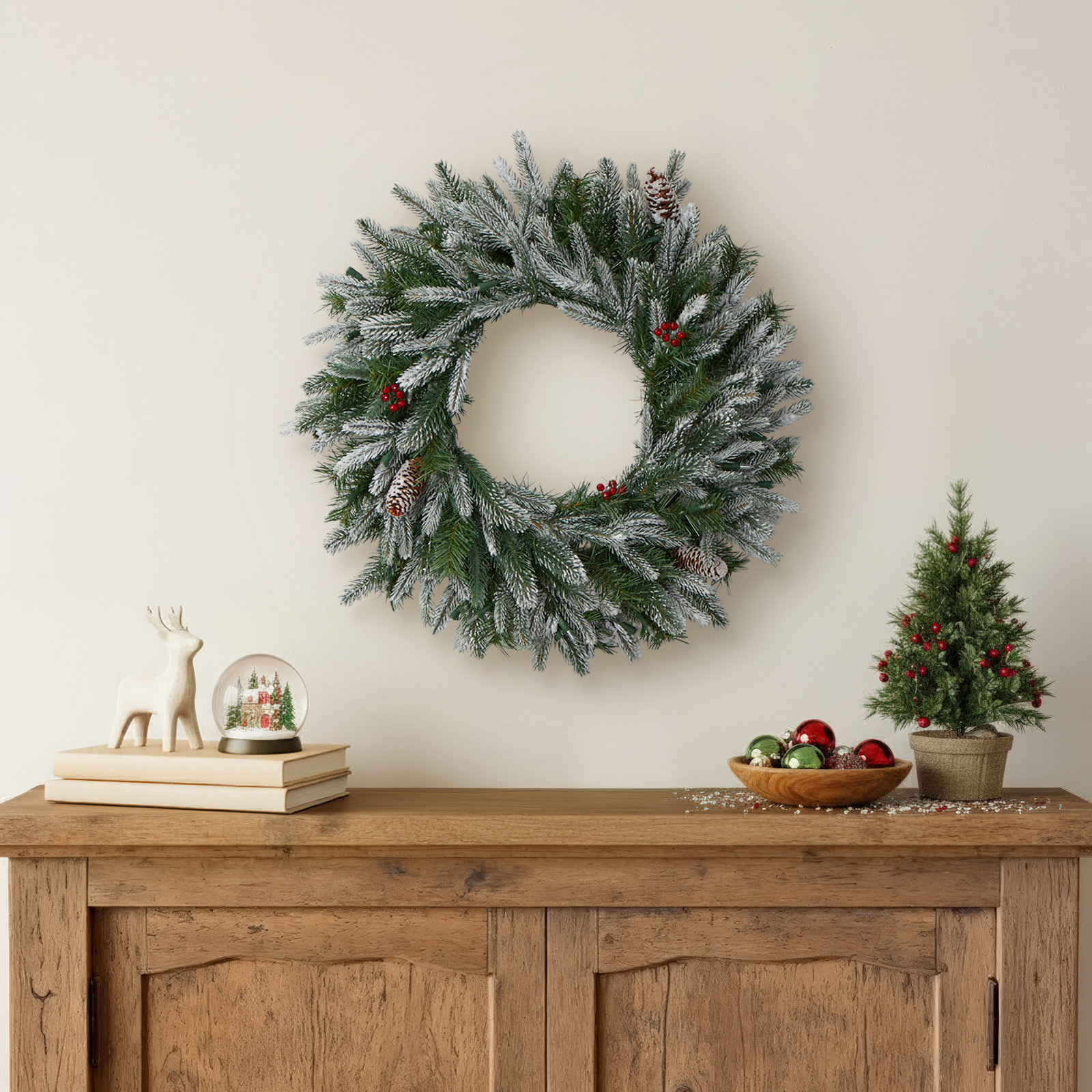 24'' Lighted Wreath