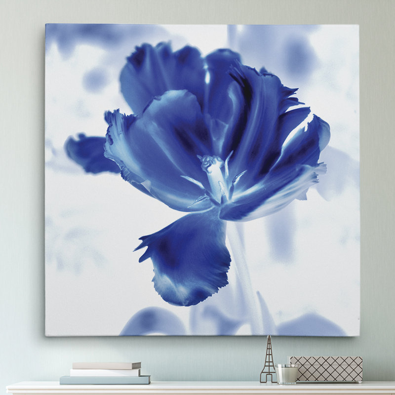 « blue ice tulip », reproduction d’impression sur toile tendue, H 16 po x l 16 po x P 1,5 po