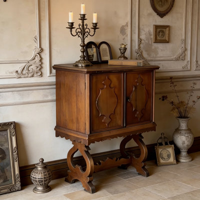 Armoire de vestibule en bois massif rétro français