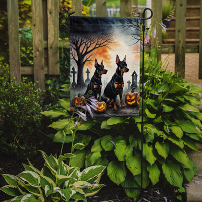 Drapeau de jardin d'Halloween effrayant Doberman Pinscher