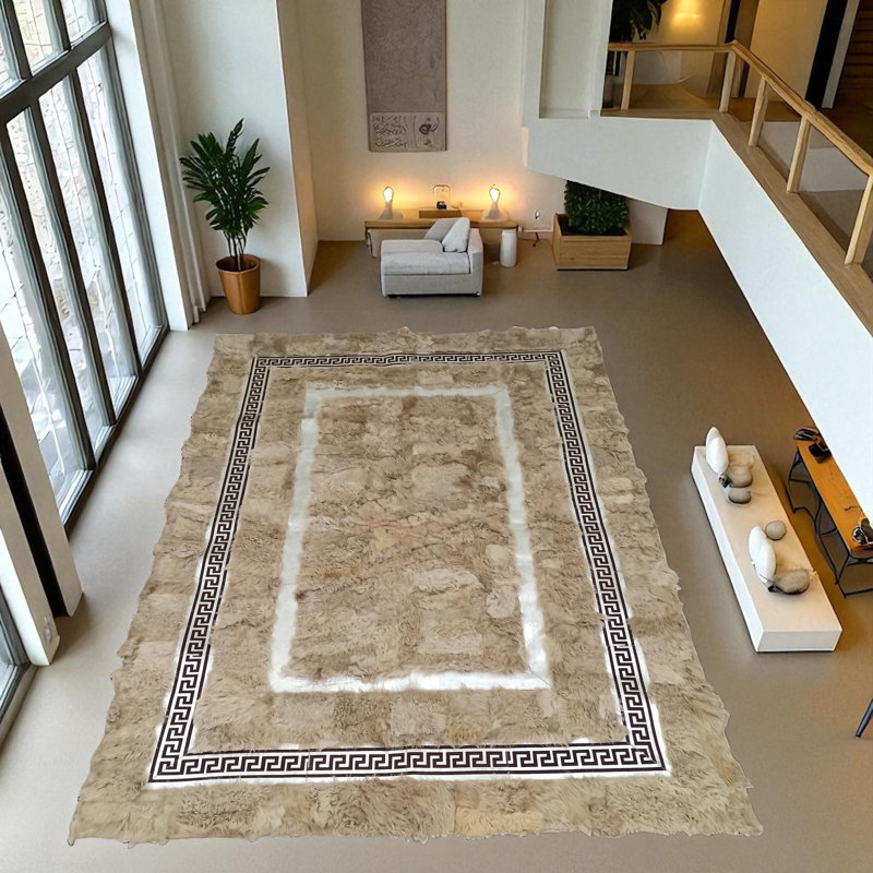 Tapis brun clair en cuir toscan, bordure rectangulaire grecque, Tapis de couloir 2 pi x 6 pi