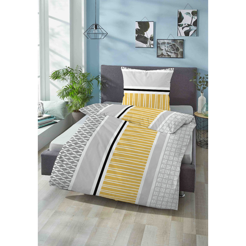 Geometric Shapes Duvet Cover Set with Pillow Shams Included