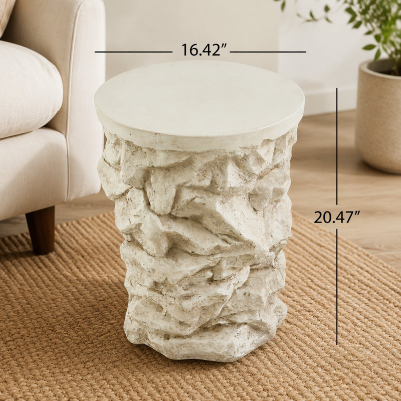 Table d'appoint beige ronde en faux pierre MGO, table d'appoint pré-assemblée non-KD, capacité de poids de 80 lb, table de tabouret en pierre rustique pour l'intérieur et l'extérieur