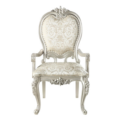 2 chaises avec accoudoirs en tissu et champagne - support de poids de 220 lb. 24 po de largeur d'assise, 21 po de profondeur, 19 po de hauteur, 25 po de hauteur d'accoudoir. Coussins en mousse D22 pour siège moelleux. Structure en bois d'hévéa, composite