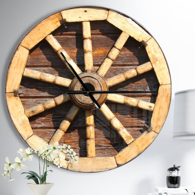Horloge murale Swigart Farmhouse Designart