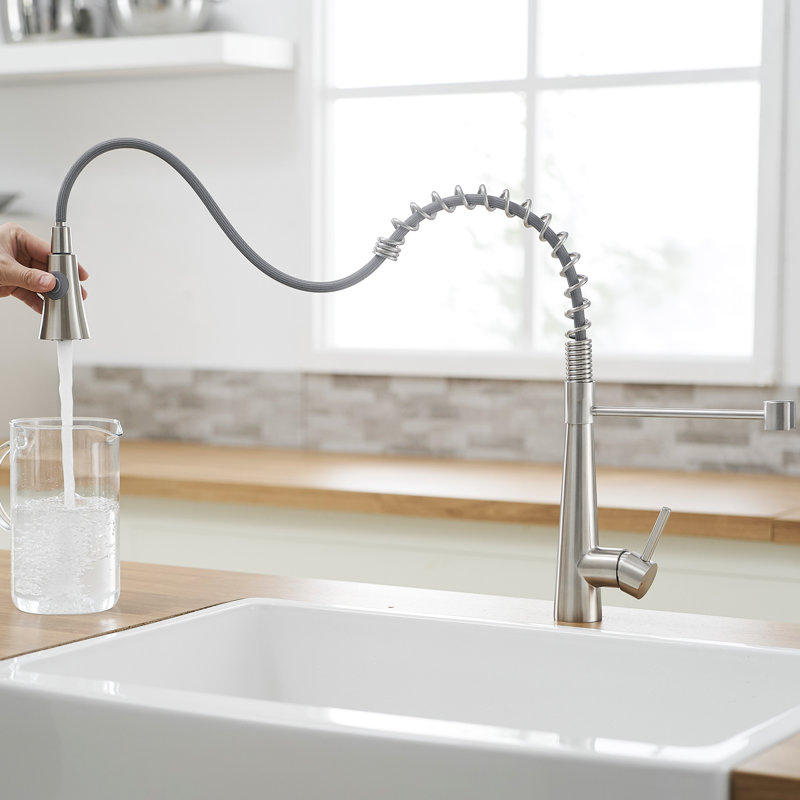 Robinet de cuisine rétractable en acier inoxydable pour les maisons modernes