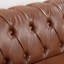 Canapé Chesterfield en polyuréthane à accoudoirs roulés.-114427252