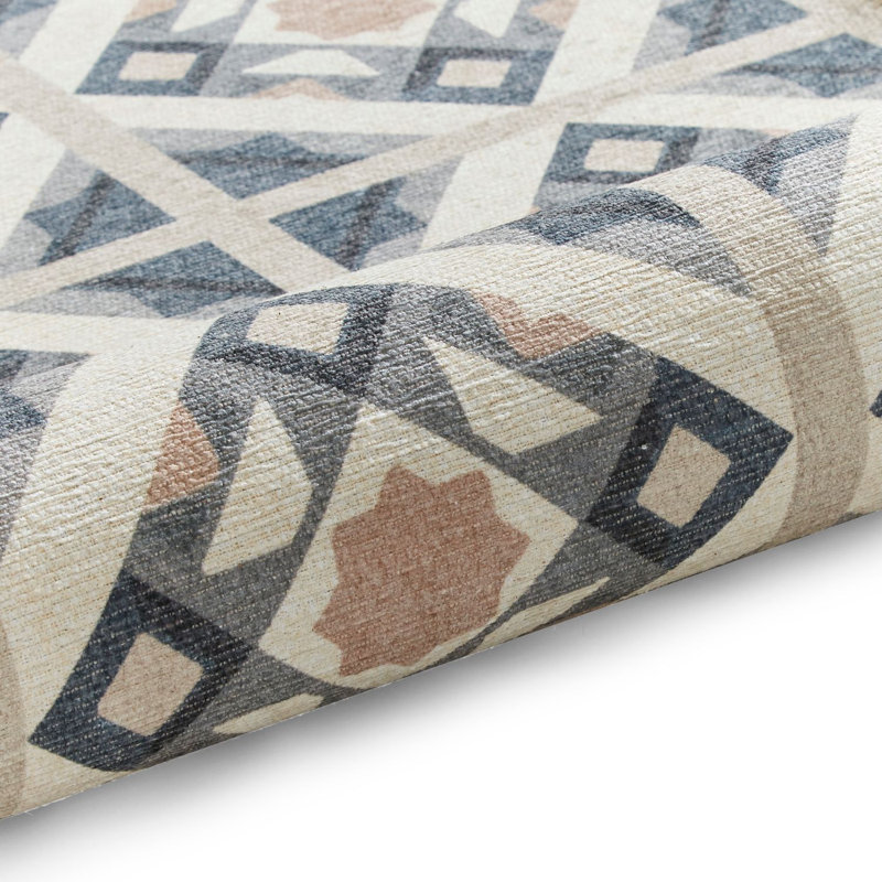 Victoria Machine Woven Area Rug, Rectangle 2'5" x 4'11"
