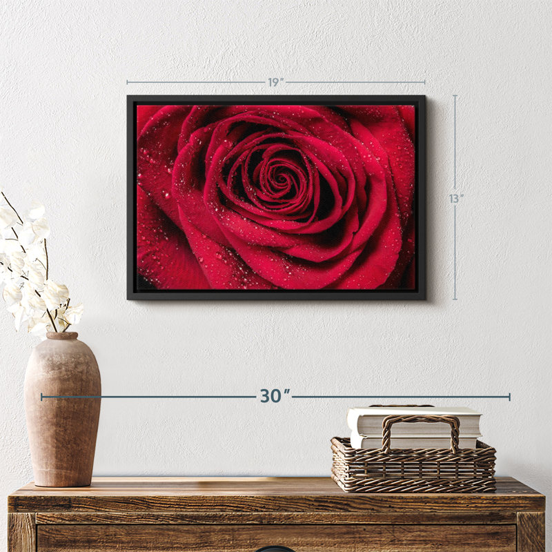 Velours rouge rosé sur toile, H 13 po x l 19 po
