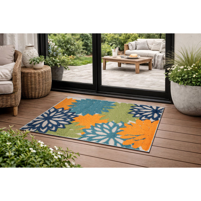 Floral Ivory/Multi Indoor/Outdoor High-Low Area Rug, Multi, Rectangle 2' x 3'