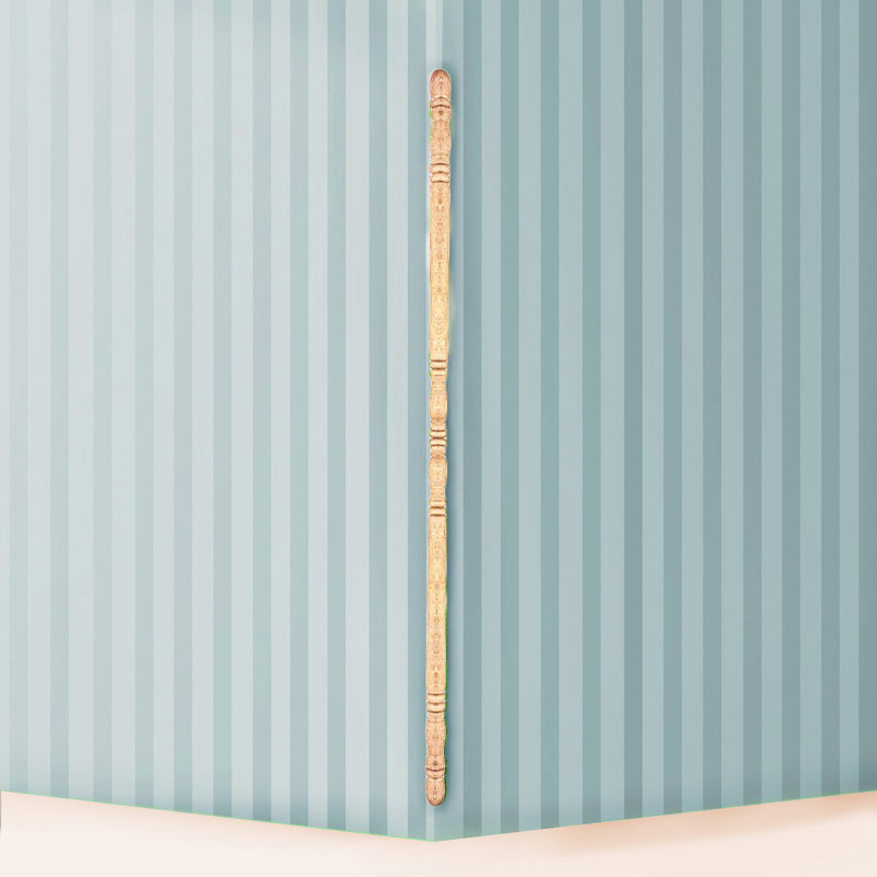 Light Beechwood Traditional Corner Guard with 90-Degree Notch