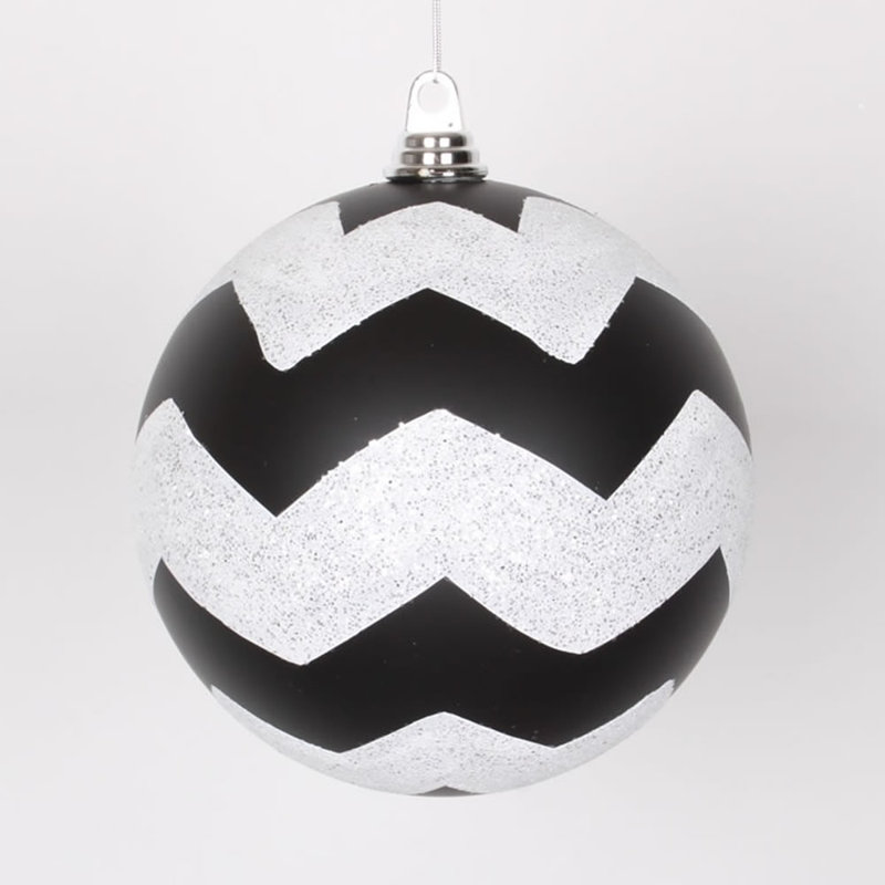 Ornement boule de Noël à chevrons incassable, Noir / Blanc, H 4,75 po x l 4,75 po x P 4,75 po