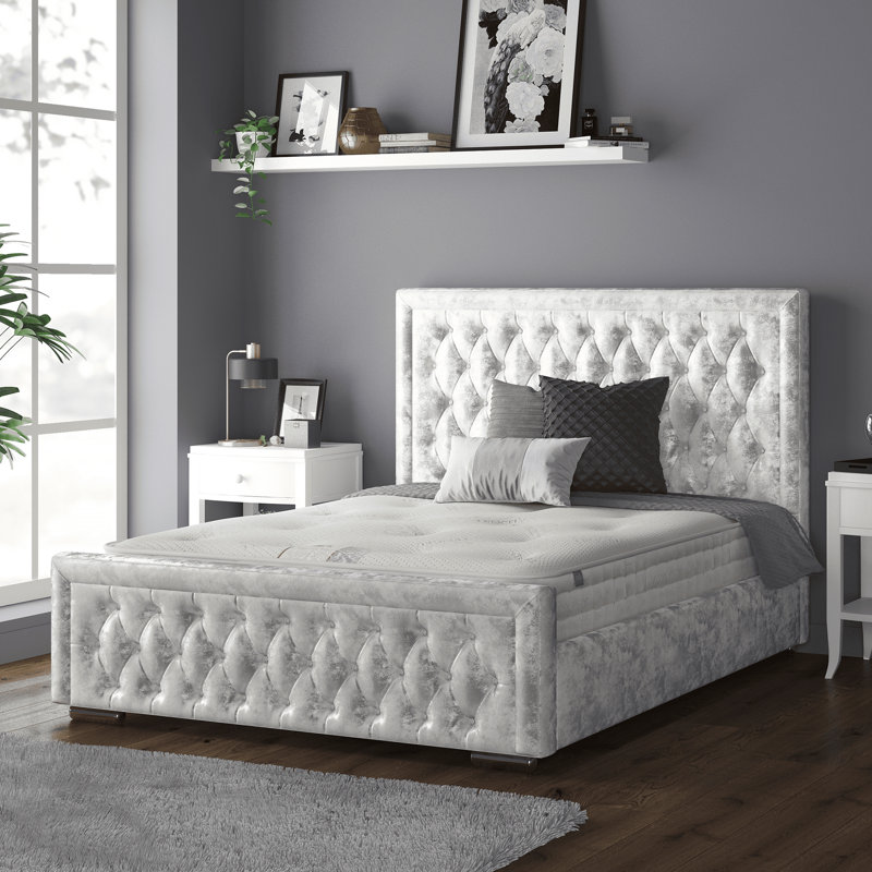 Oneybrook Upholstered Bed, Silver, Kingsize (5')