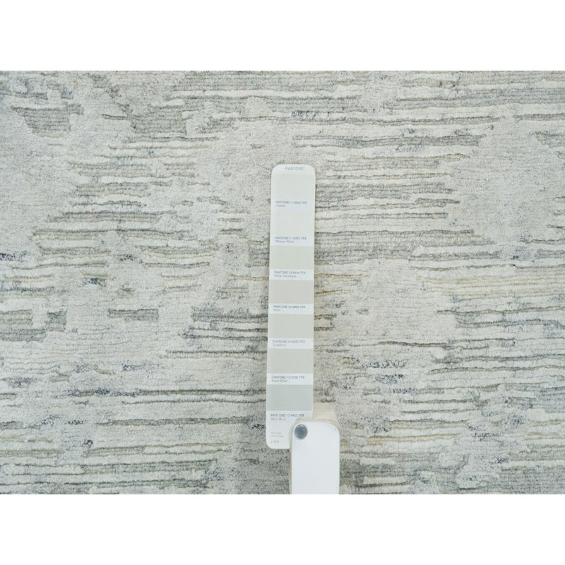 6'x9'3" Ivory and Light Grey Pure Wool Hand Knotted Oriental Rug 2C69A0C9102D450CB715BD9EDF00D422