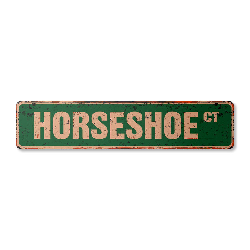 Plaque de rue Horseshoe en plastique robuste 8 po x 36 po, H 8 po x l 36 po x P 0,1 po, Vert/brun