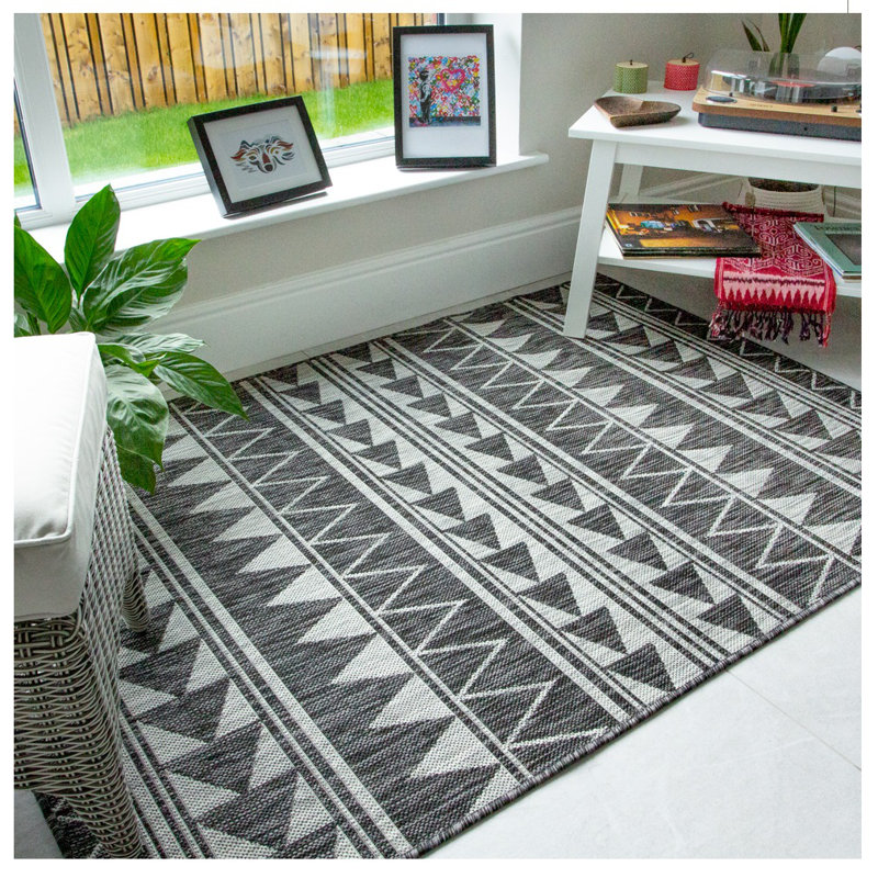 Anzalone Hand Woven Indoor / Outdoor Area Rug, Rectangle 120 x 170cm
