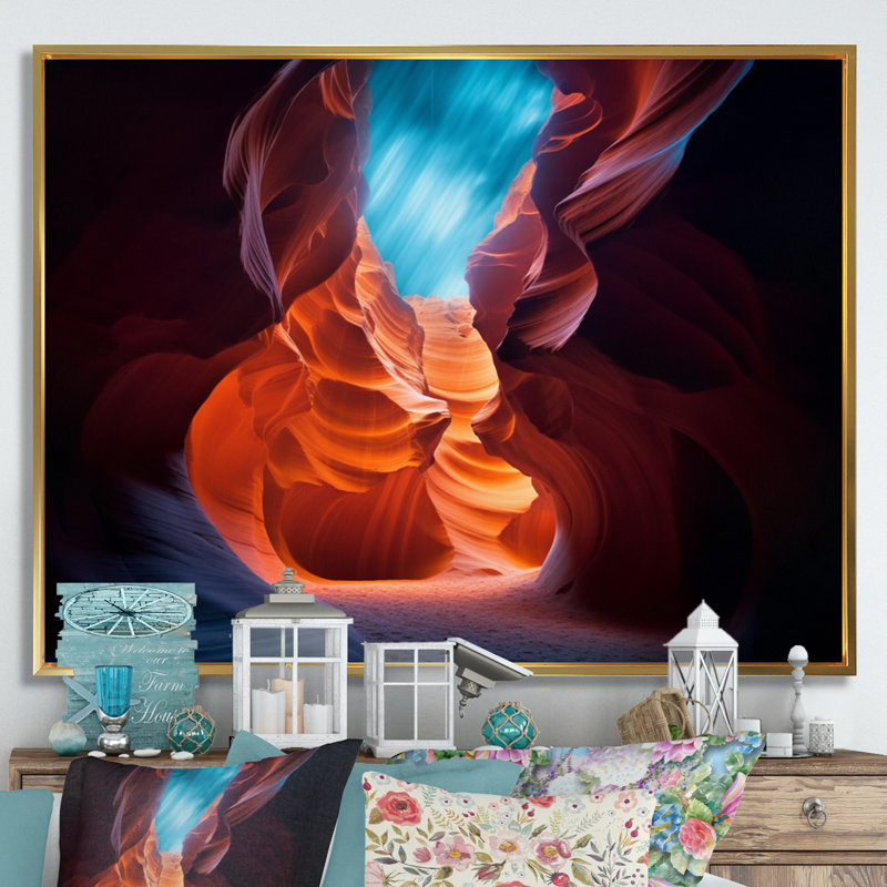 «Upper Antelope Canyon III», reproduction sur toile, Cadre flottant doré, H 12 po x l 20 po x P 1 po