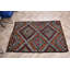 Tapis kilim rouge brodé à la main dans un style turc rétro idéal pour la décoration de vestibule
