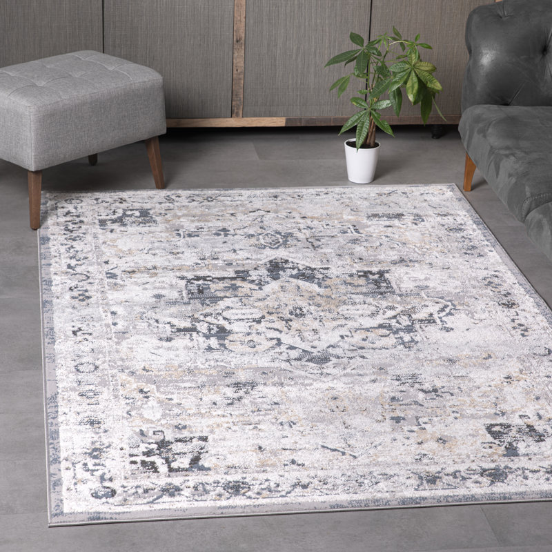 Oriental Indoor Rug, Rectangle 5' x 7'