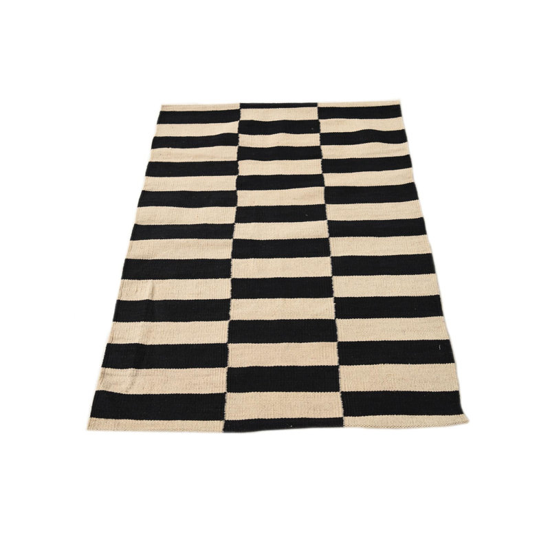 Tapis noir et blanc 3x4 Pinkerton