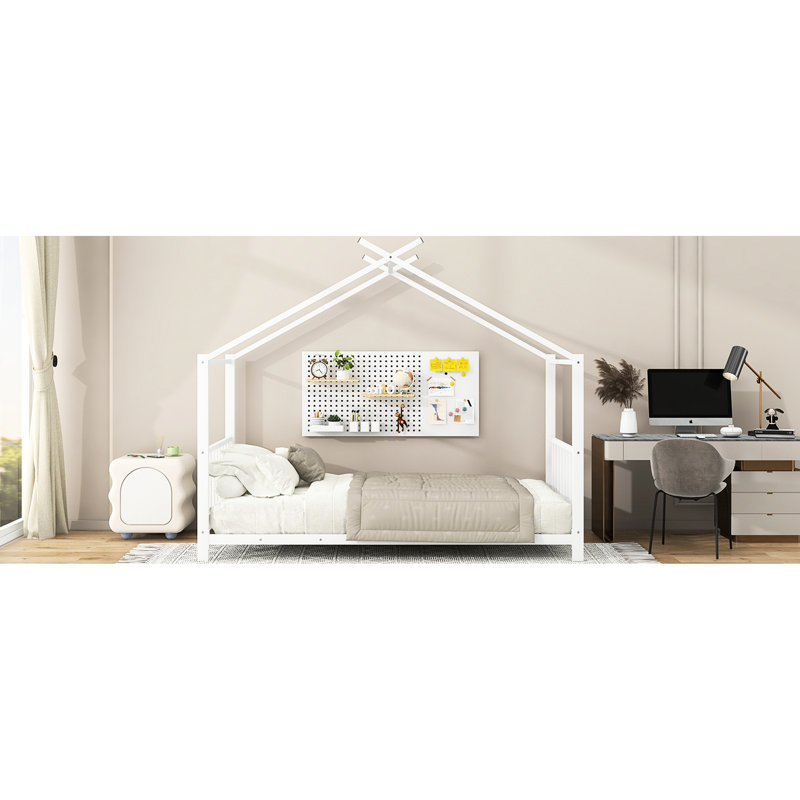 Lit plateforme simple en métal blanc - choix de chambre à coucher moderne. Fabrication robuste. Pas de sommier tapissier. Processus d'assemblage simple. 75 po x 39,2 po. Poids de 42 lb. Hauteur de 63,8 po. 18 pièces de lattes incluses