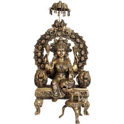 Naturi intronisé Lakshmi