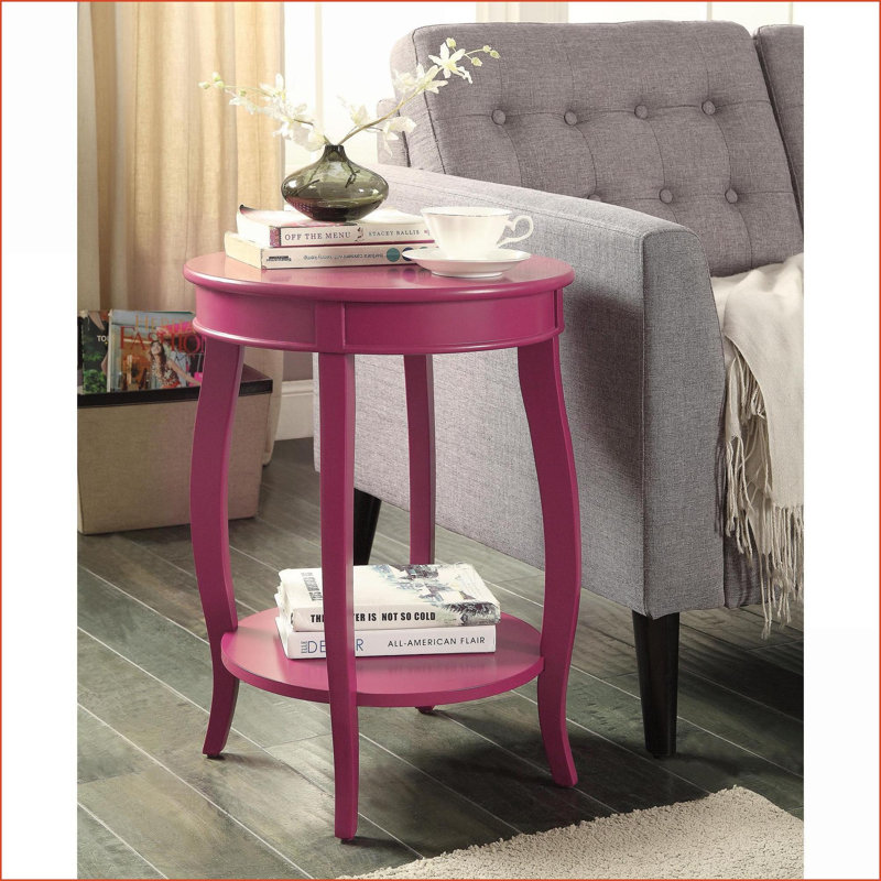 Table basse mauve ronde avec pieds en cabriole et amp; Tablette inférieure, peu encombrante pour le salon